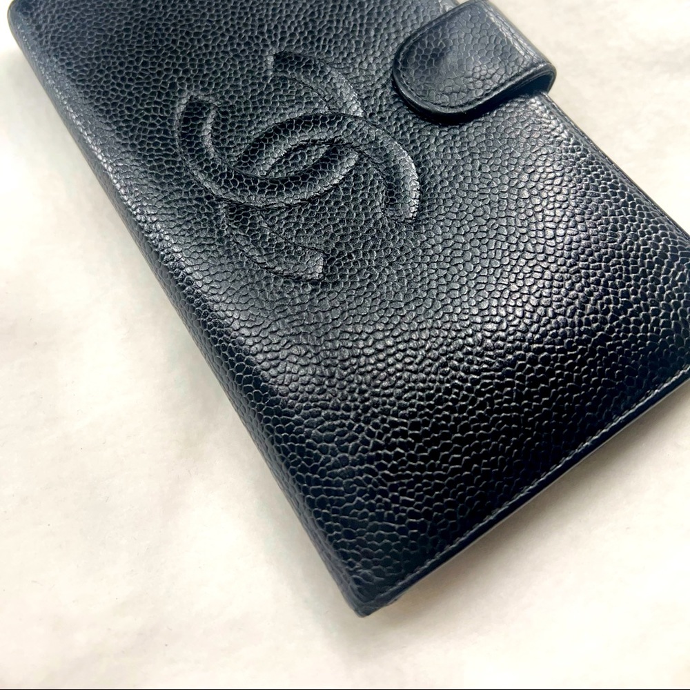 Chanel caviar long leather wallet